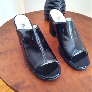 Vintage Monica Smith chunky heel peep toe mules